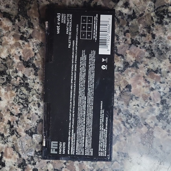 Wet n Wild Fantasy Makers SMOKEY # 1230862 paint palette for eye & face - Picture 4 of 6